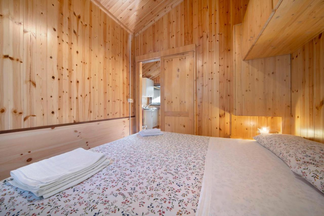 Casa Bucaneve Барцио Екстериор снимка